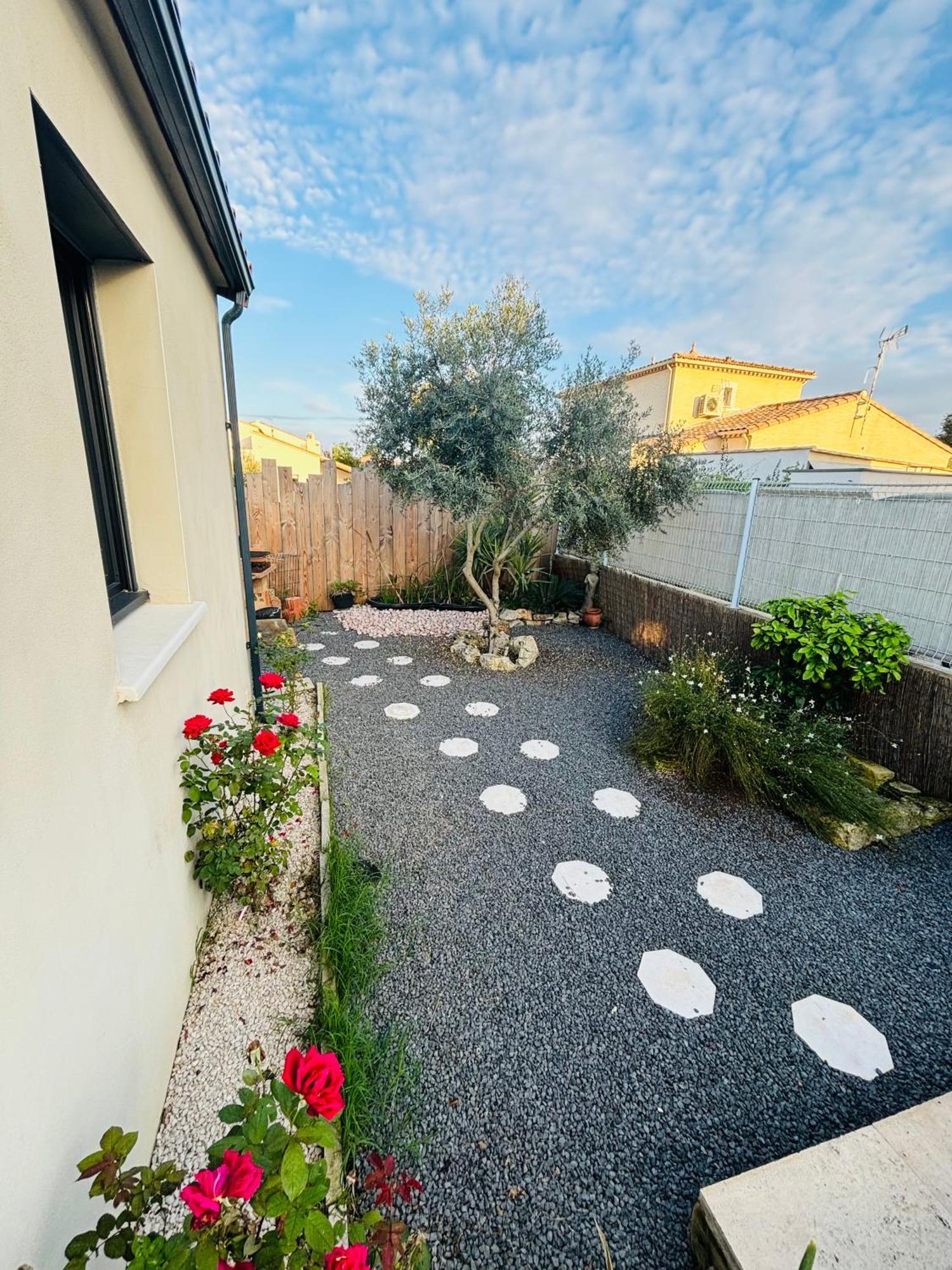 Villa Avec Jacuzzi En Petite Camargue Saint-Laurent-d'Aigouze Exterior photo